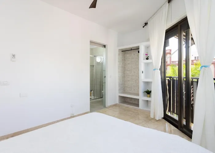 Home2book Trendy & Centric Cruz アパート